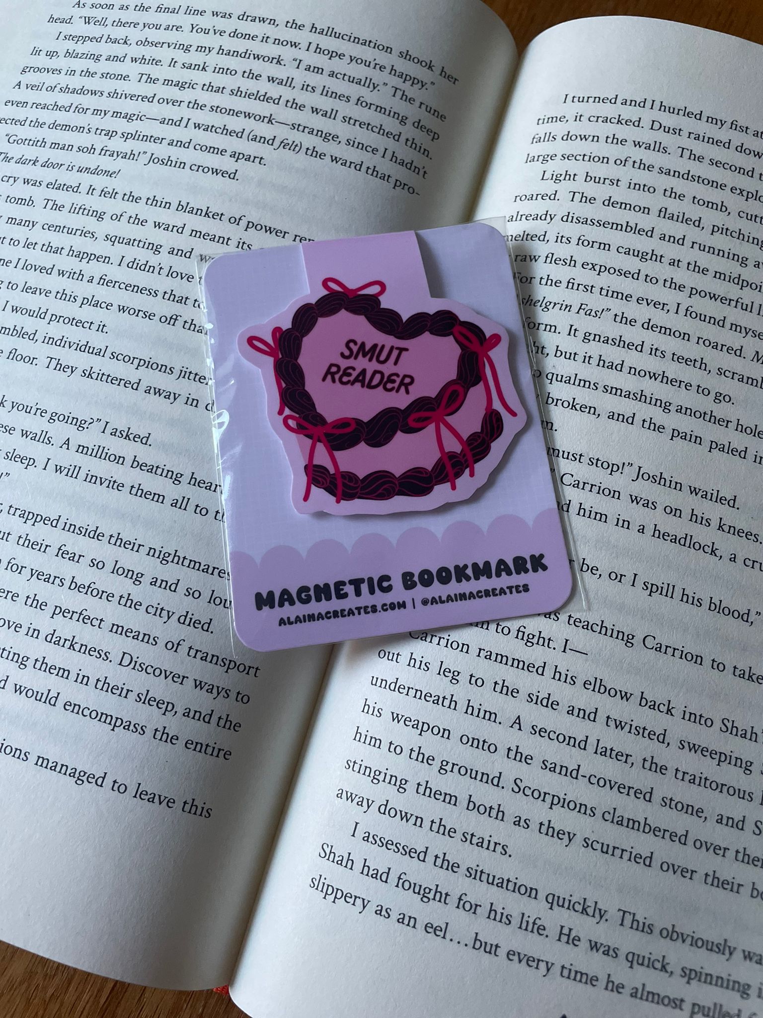 Magnetic Bookmark - Smut Reader