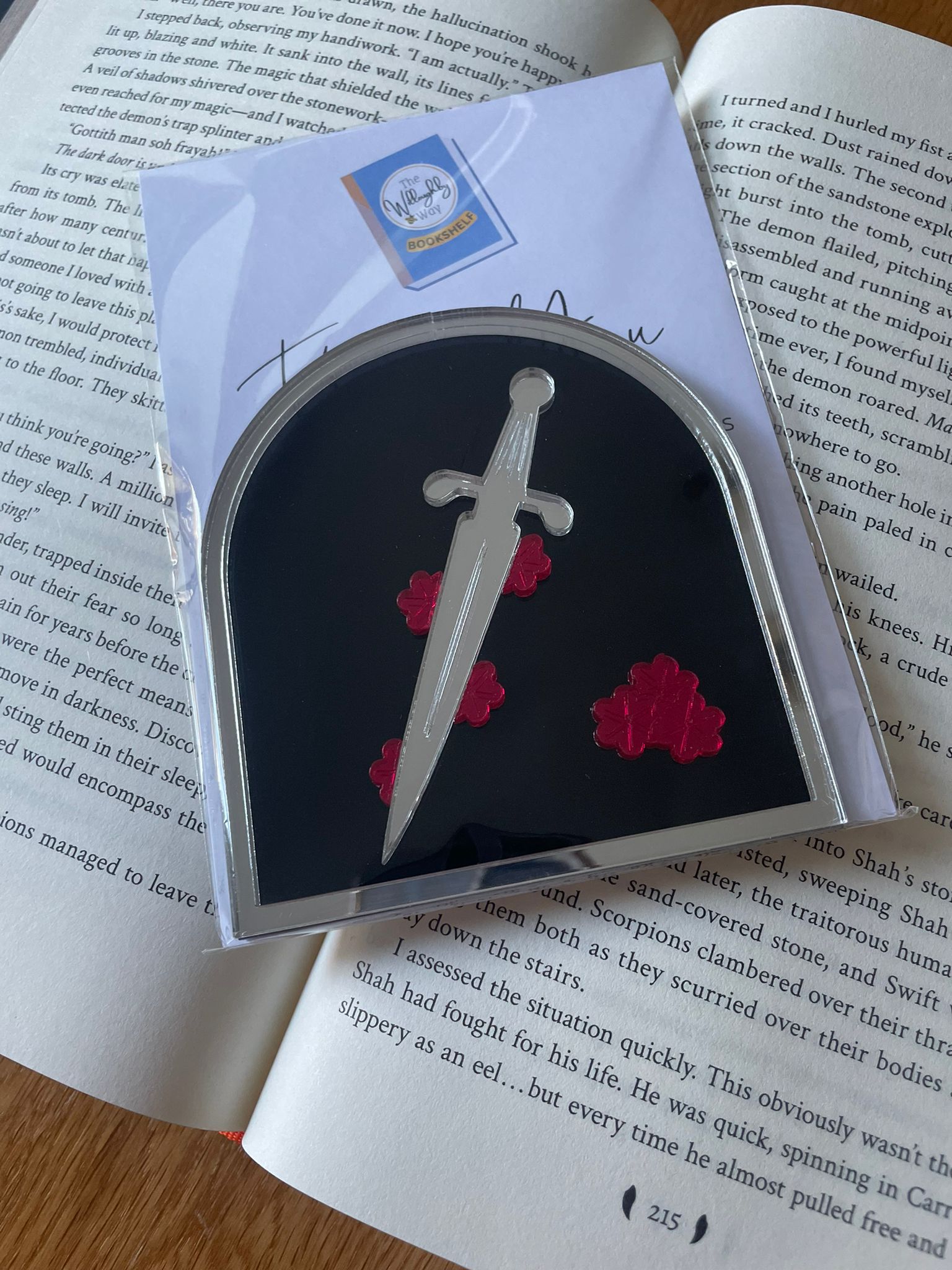 Silver Dagger Arch - Red
